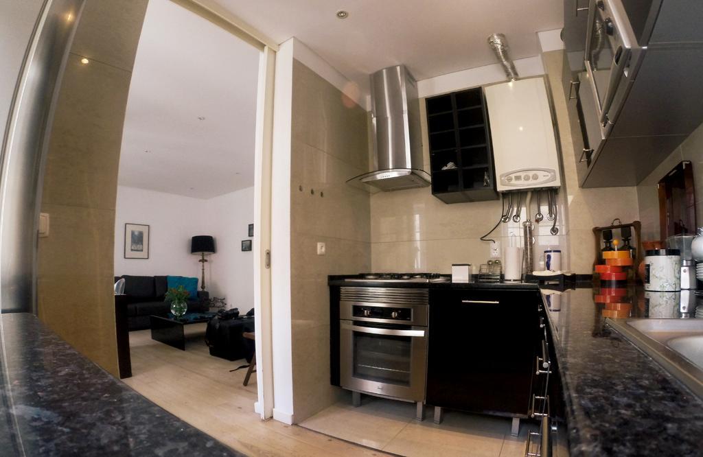 ליסבון Triplex With Garage - Praca Das Flores חדר תמונה